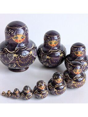 Vintage Hand painted Matryoshka Russian Set of 10 Nesting Dolls Signed